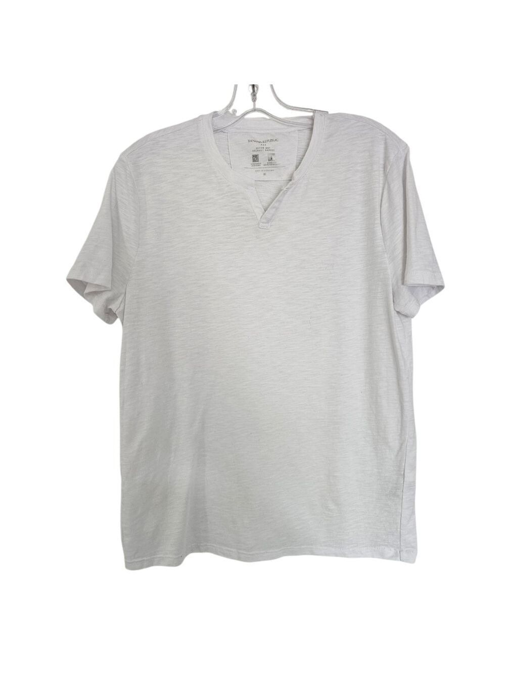 BANANA REPUBLIC Quick Dry Short Sleeve V Neck Med Size White Tee Shirt